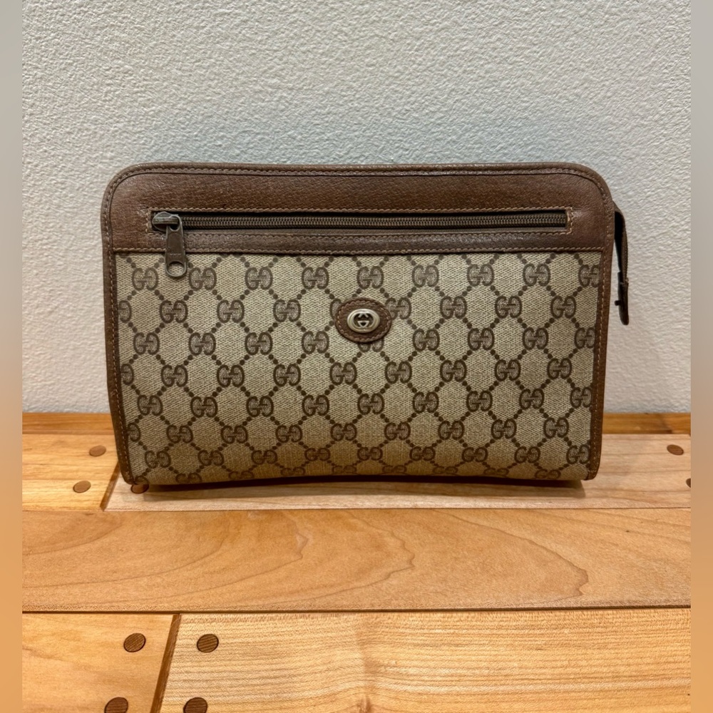 Gucci Vintage GG Supreme Clutch Bag
